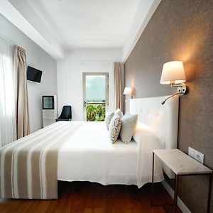 Habitación con 2 Camas Individuales